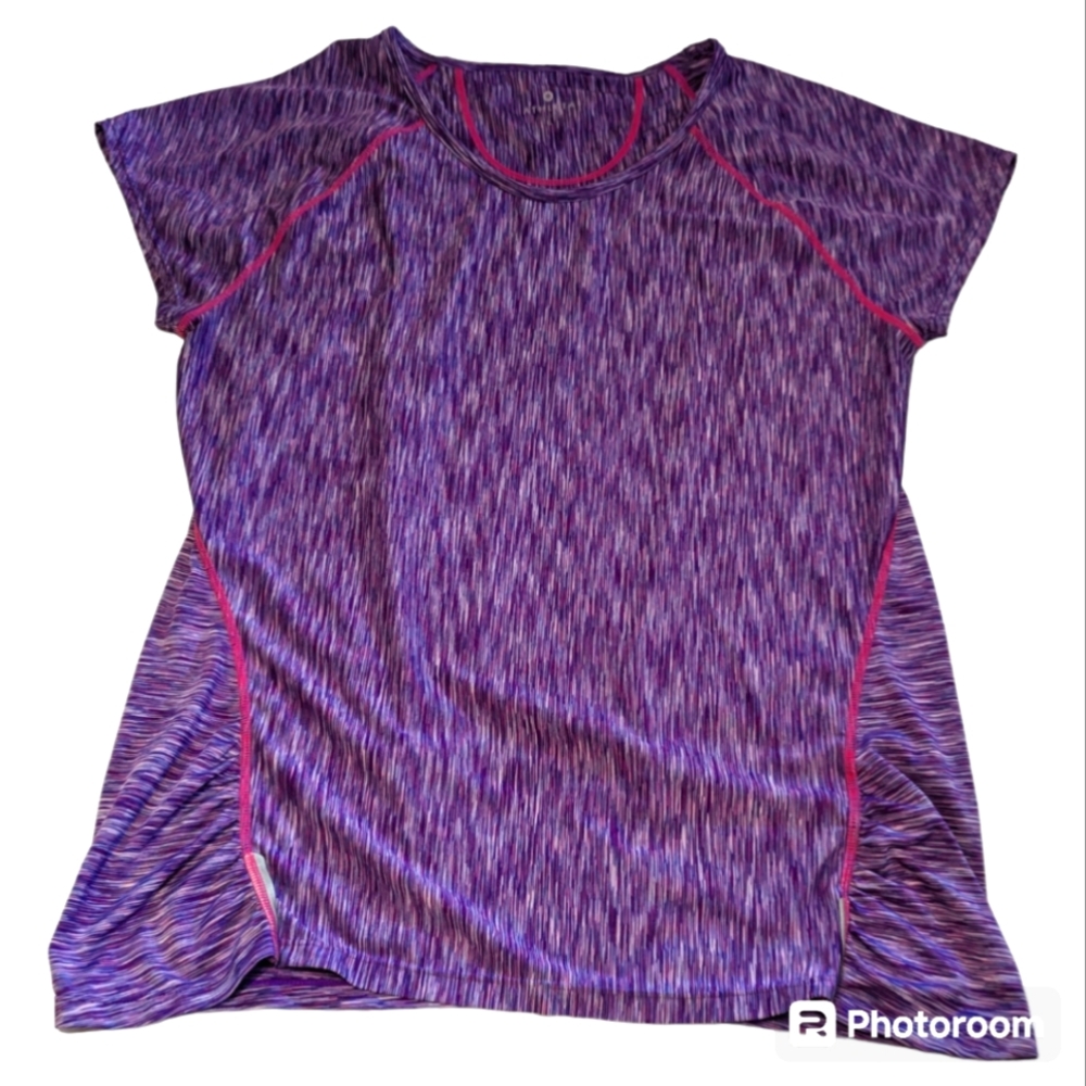 Athleta women's top with pocket in back size L